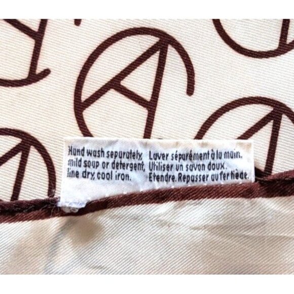 Vintage SN Kent Avon Women's Scarf Beige Red Square Signed 26*26" Made In Japan - Picture 7 of 8